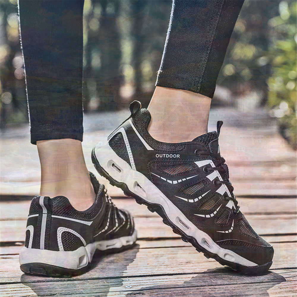 Sumer Round Tip Silver Sneaker - Office Tech Gifts For Men ulasan dan harga