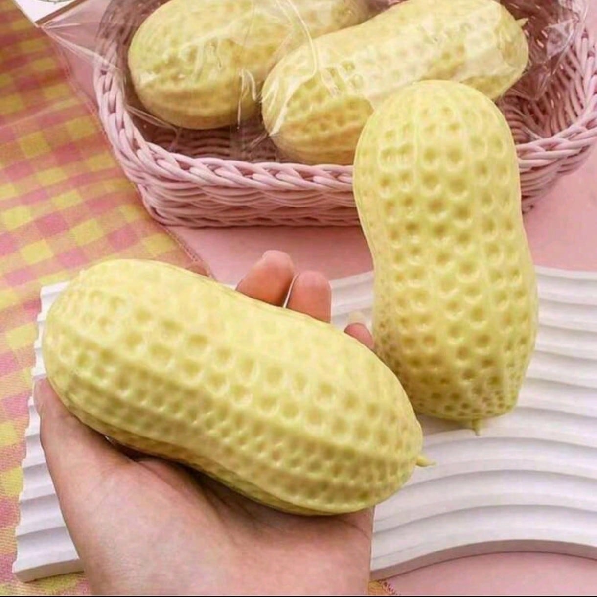 New Realistic Peanut Stress Re - Office Tech ulasan dan harga